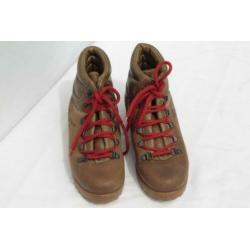 Stevige leren wandelschoenen. Mt 36. Merk Dachstein