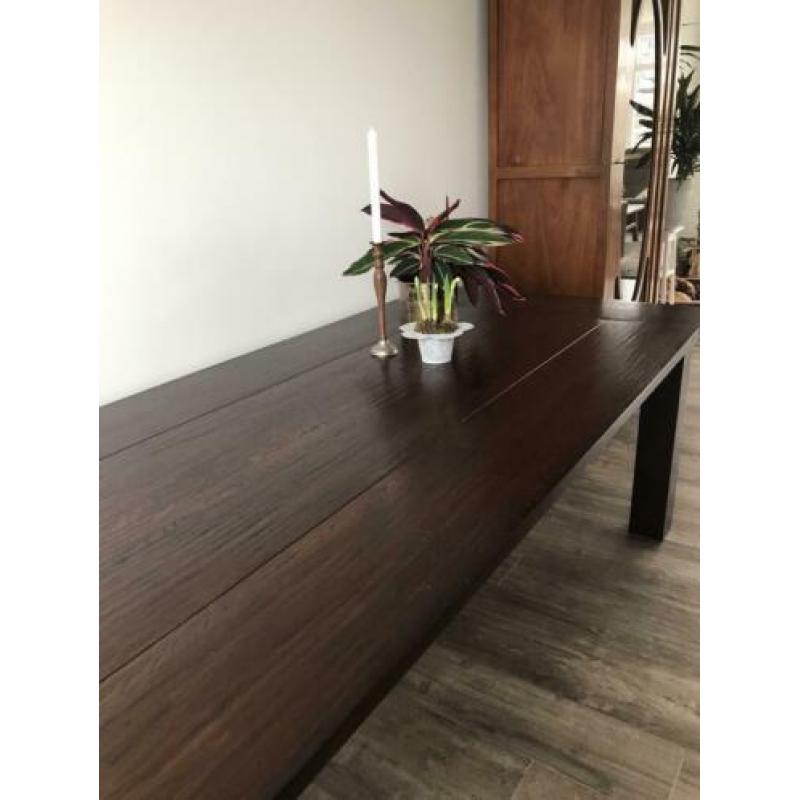 Mooie engelse eettafel