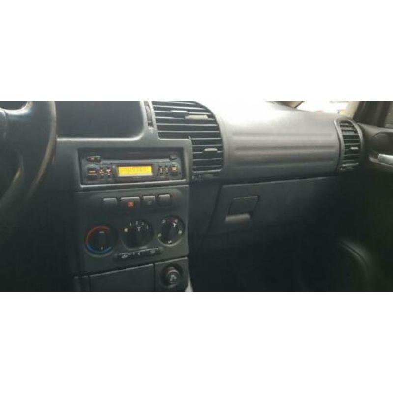 Opel Zafira 1.8 I 1999 Groen. 7 personen. APK tot 21-3-2021