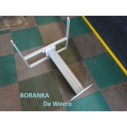• 32 . BORANKA.PARTS Tafelpoot recht.