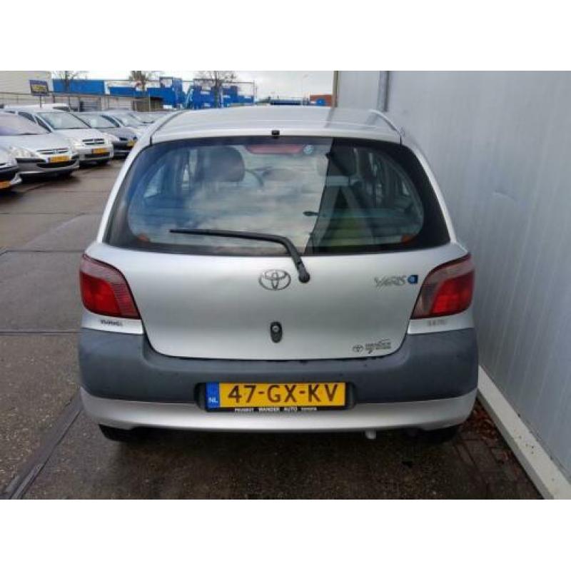 Toyota Yaris 1.0-16V VVT-i Terra