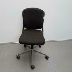 2x AHREND 230 bureaustoelen - zwarte nieuwe stof S06