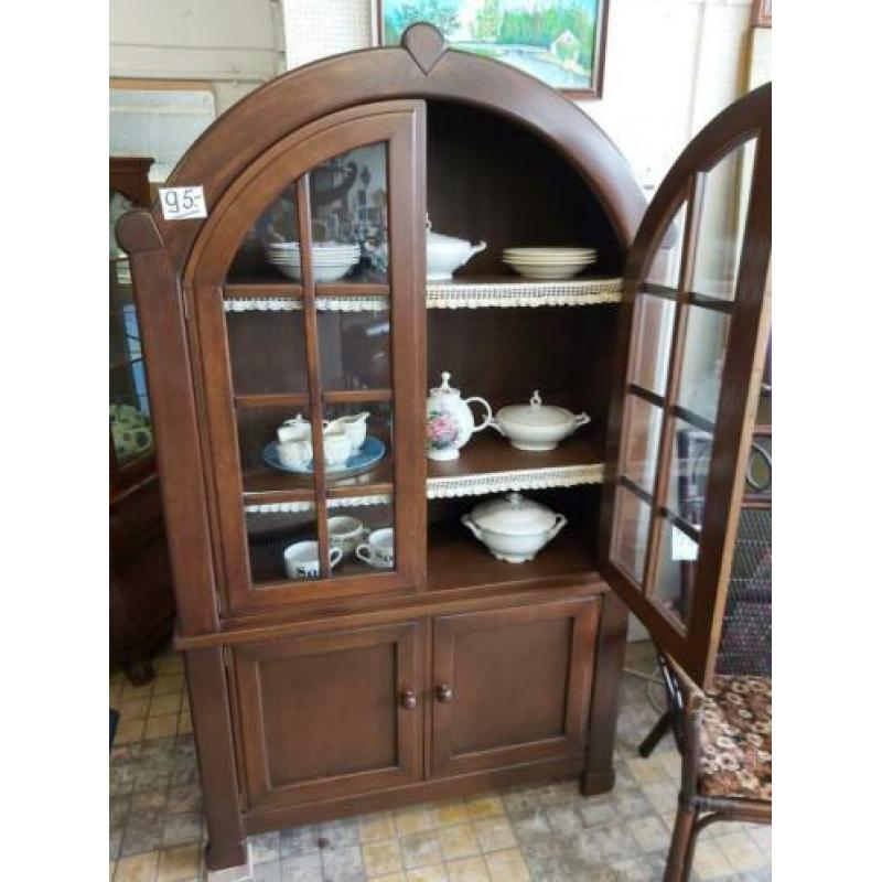 Zeer Nette Eiken Wand Vitrine kast in 2 gedeelten