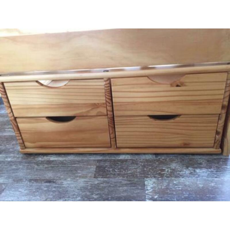 Mooi bed met opberglade s 90x200