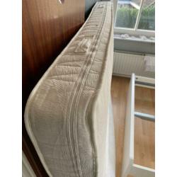Tweepersoonsbed 140x200 IKEA incl. lattenbodem en matras
