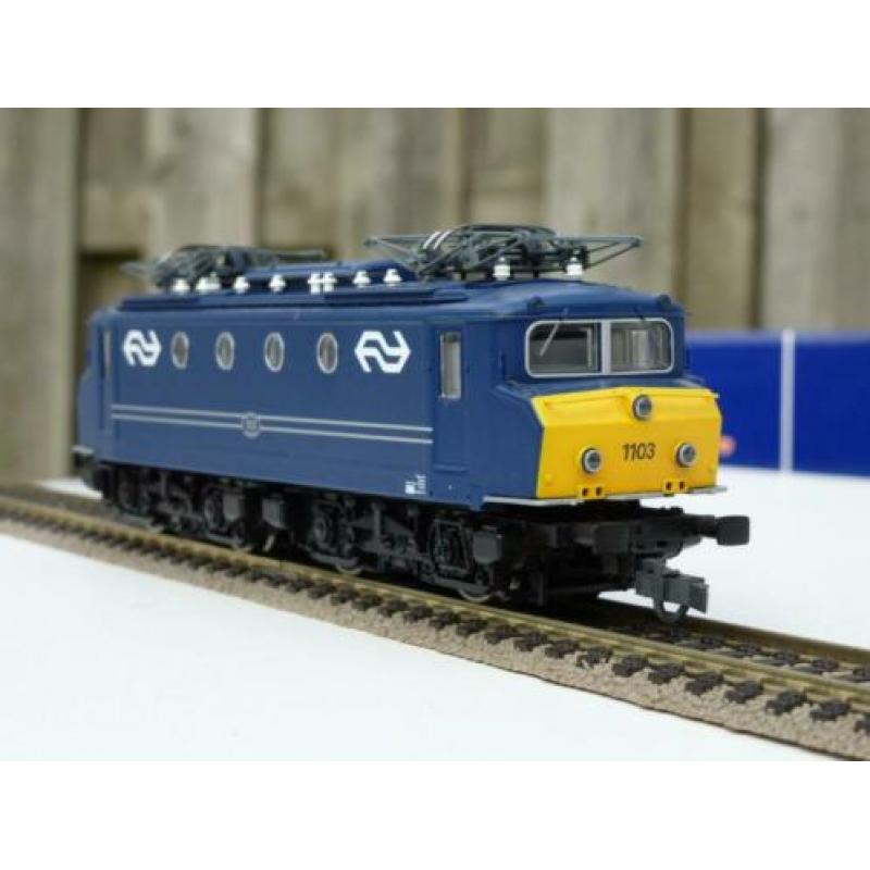 Roco NS 1100 (1103) blauw gele neus VVP