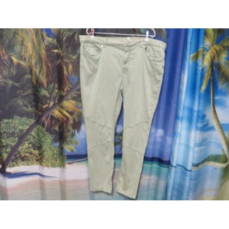 Licht groene stretch broek met 48 M&S