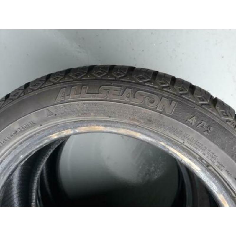 2 x 195/50/15 Maxxis All seasons 7mm profiel 75,- ALL IN!