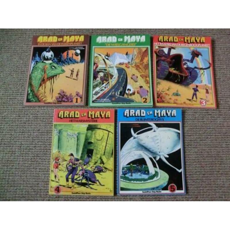 Complete reeks van Arad en Maya