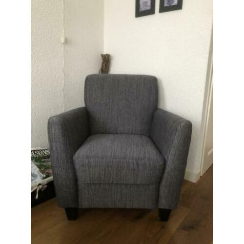 Bank met twee bijbehorende stoelen