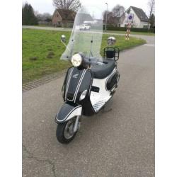 ????Vespa look snorscooter in NIEUWSTAAT agm vx50 btc ????