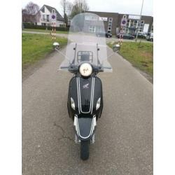 ????Vespa look snorscooter in NIEUWSTAAT agm vx50 btc ????