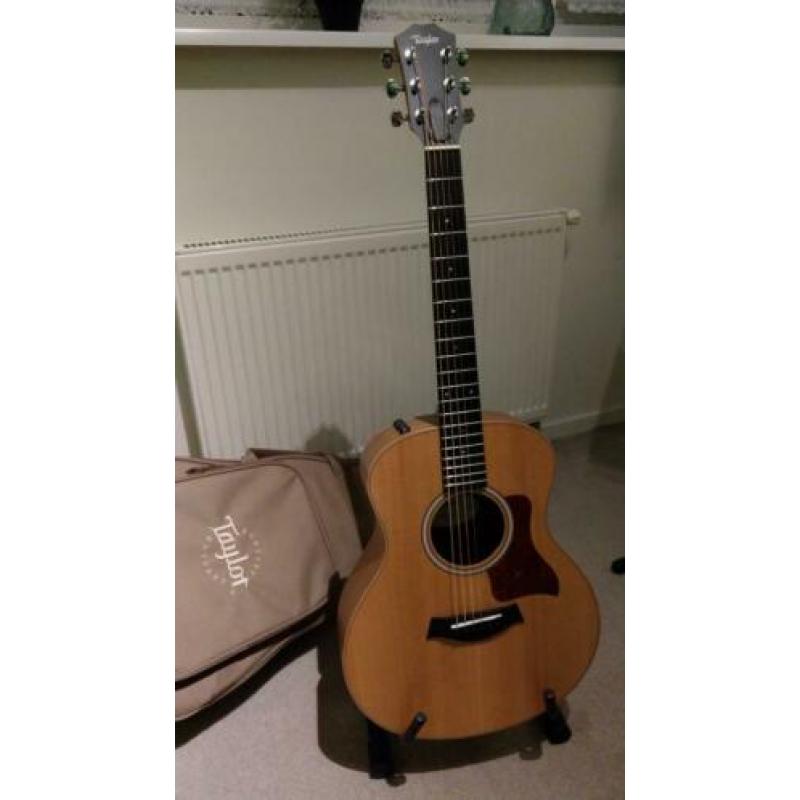 Taylor GS mini-e , Walnut
