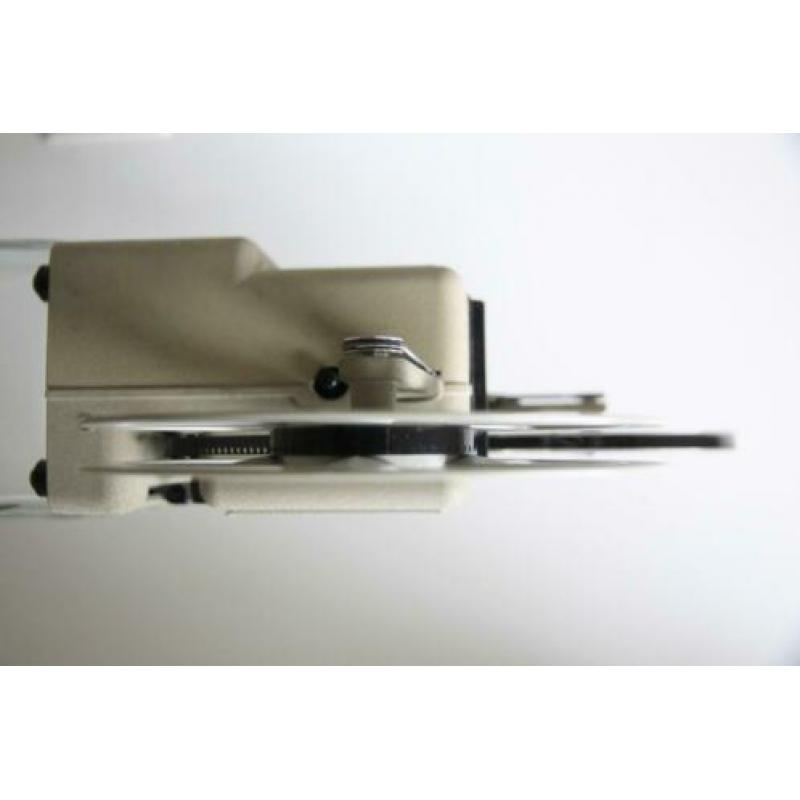 Aaqngeboden: 8mm film projector