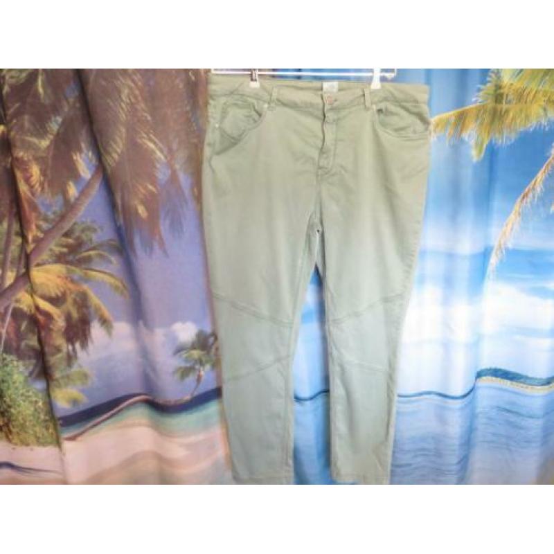 Licht groene stretch broek met 48 M&S