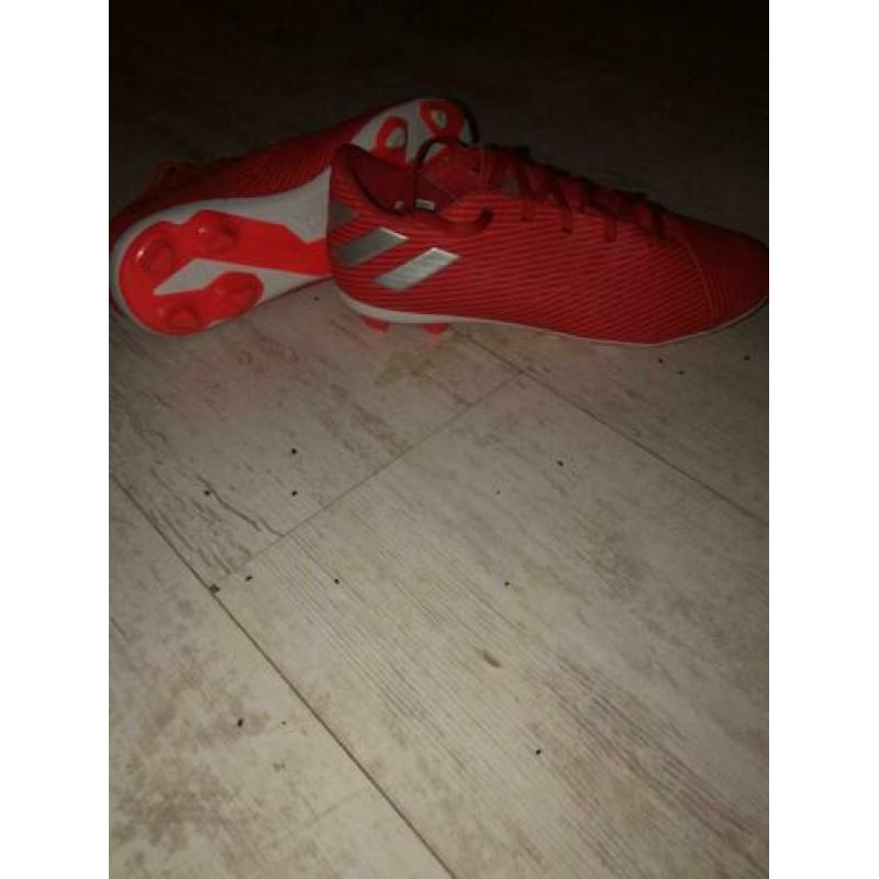 TE KOOP nieuwe Adidas voedbal schoenen