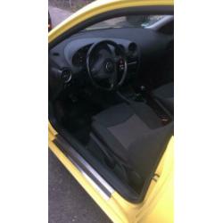 Seat Ibiza 1.4 16V 55KW 2002 Geel