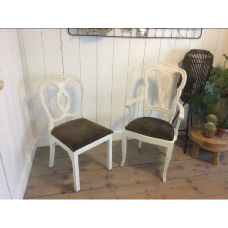 Brocante houten eetkamerstoel
