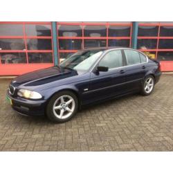 BMW 3-Serie 2.5 I 323 / 2000 Executive met Nwe APK!