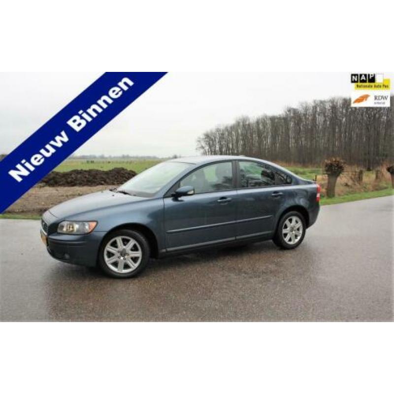 Volvo S40 1.8 AIRCO / NAVI / CRUISECONTROLE / PDC / LEDER