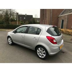 Opel Corsa 1.2-16V Cosmo 5 DEURS AIRCO