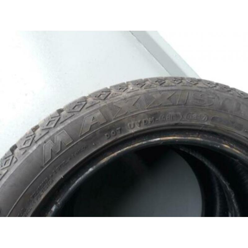 2 x 195/50/15 Maxxis All seasons 7mm profiel 75,- ALL IN!