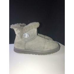 Grijze UGGs