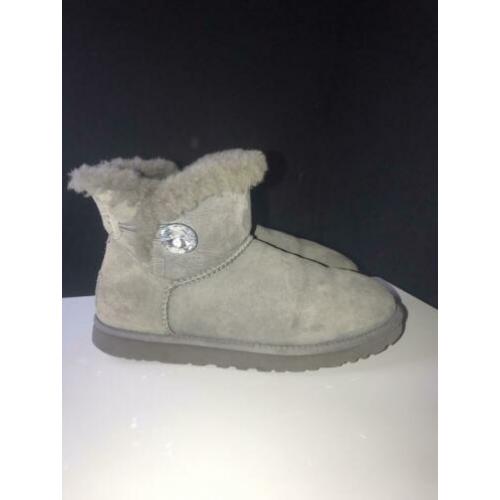 Grijze UGGs