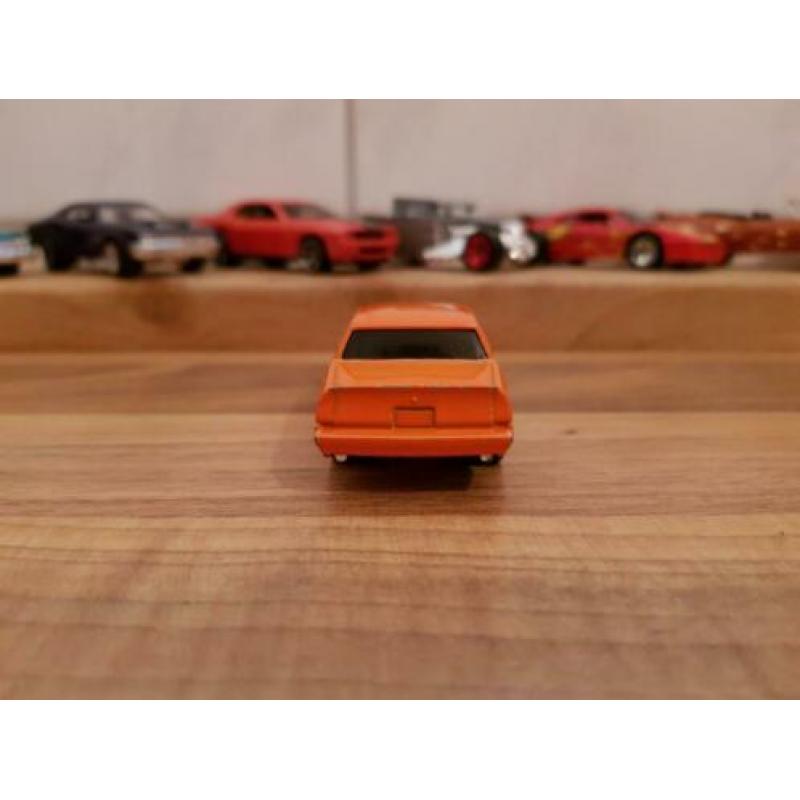 Hotwheels '86 Chevrolet Monte Carlo SS Oranje