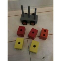 ?? Houten auto’s blokken Hema