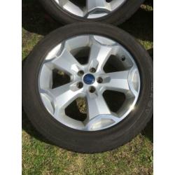 18 inch originele ford kuga velgen + banden 5x108 235/50/18