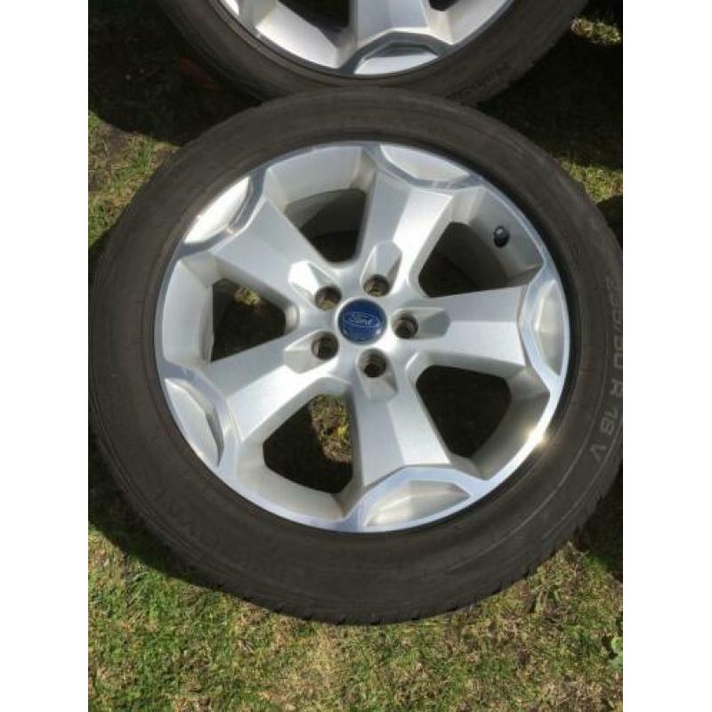 18 inch originele ford kuga velgen + banden 5x108 235/50/18