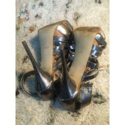 Guess stiletto’s