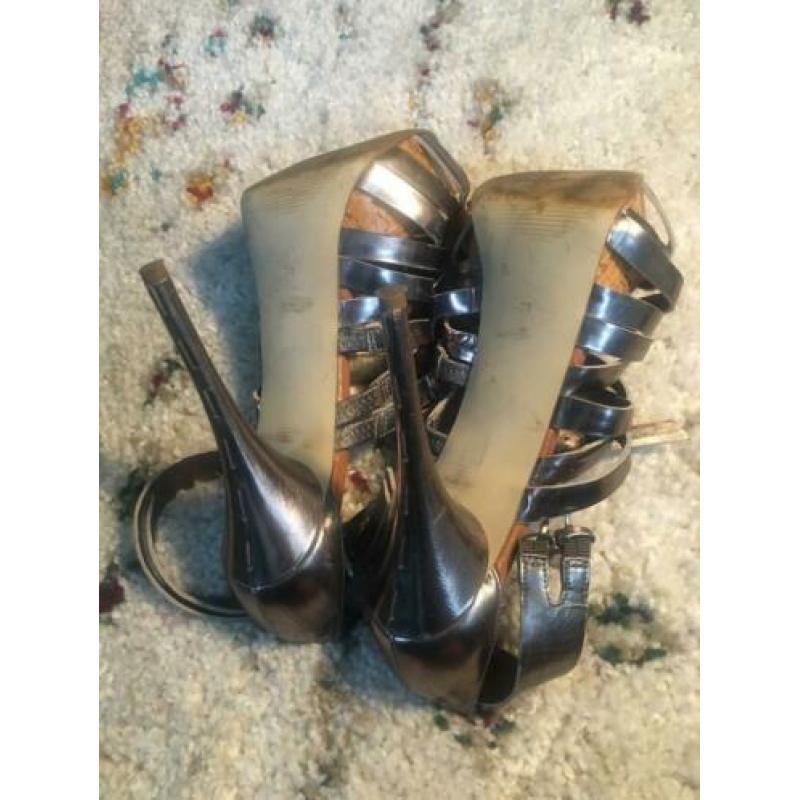 Guess stiletto’s