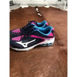 Mizuno Wave Lightning z3