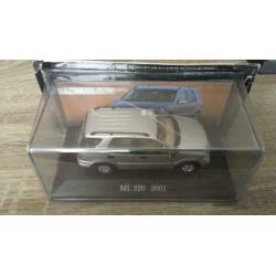 Mercedes benz 1:43 ML 320 2001