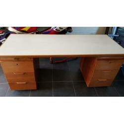 Oud zwaar Philips bureau (antiek) uit 1958