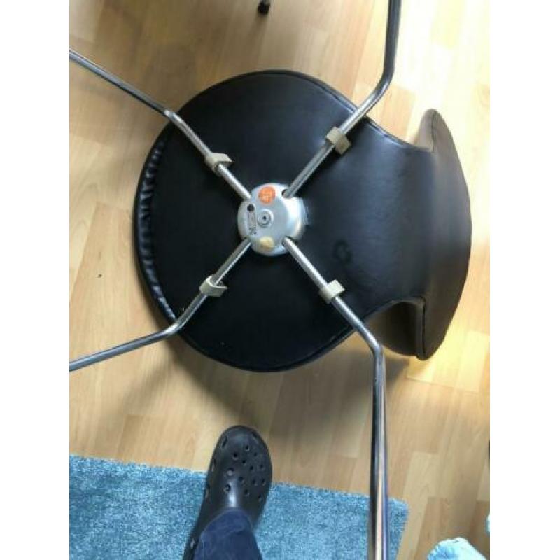 Fritz Hansen 2x vlinderstoel 2x body zwart