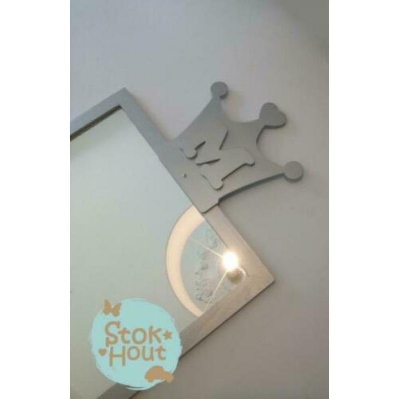 Kinderspiegel Zilver met kroon letter | Stokhout 61