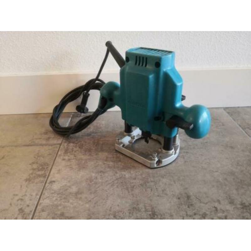 Makita 3620 bovenfrees voor 8mm frezen - in goede staat