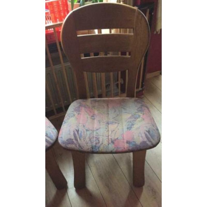 Eetkamerstoelen 4 stuks met 4 stoelhoezen