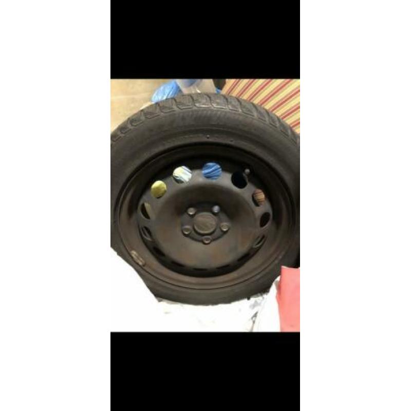 Winterbanden met velgen volkswagen