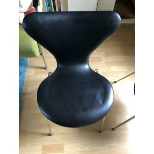 Fritz Hansen 2x vlinderstoel 2x body zwart