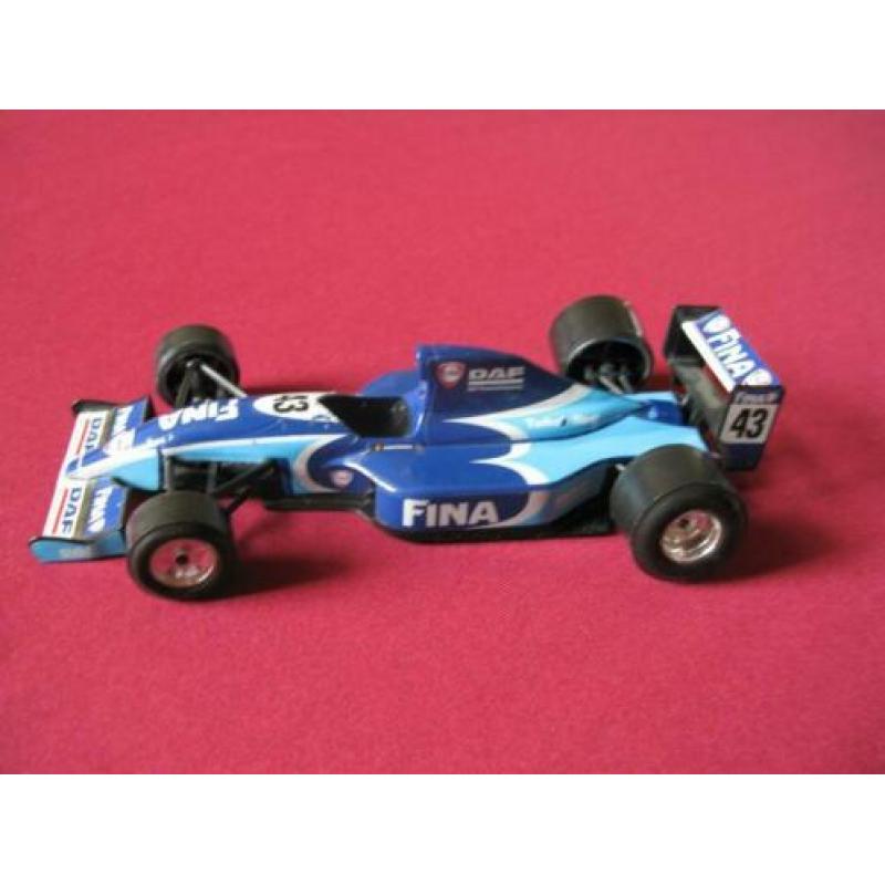 Auto op schaal/ MC LAREN MP4-16