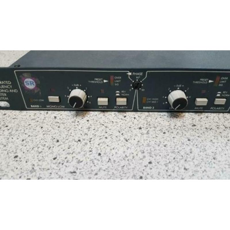 BSS fds360 digital frequency crossover
