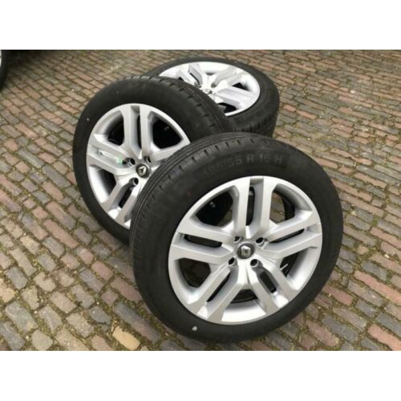 NIEUWE 16” Renault Clio IV velgen + Conti 195/55 R16 (8mm)