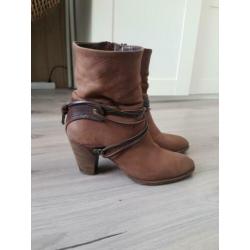 Bruine dames laarsjes maat 38