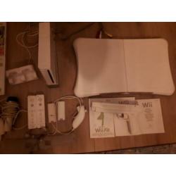Nintendo Wii inclusief spellen en andere toebehoren