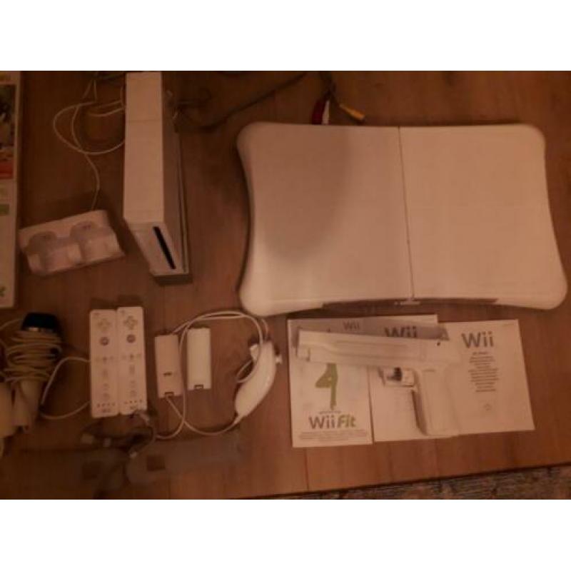 Nintendo Wii inclusief spellen en andere toebehoren