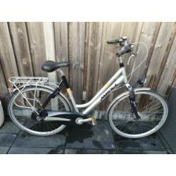 Damesfiets 28 inch 3 versnellingen Framemaat 56cm